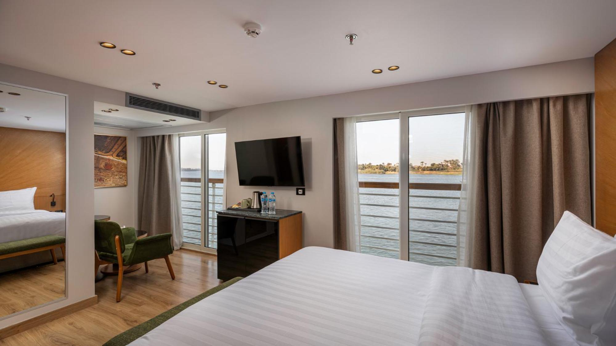 Tia Boutique Nile Cruise - Every Monday From Luxor For 04 & 07 Nights - Every Friday From Aswan For 03 & 07 Nights ภายนอก รูปภาพ