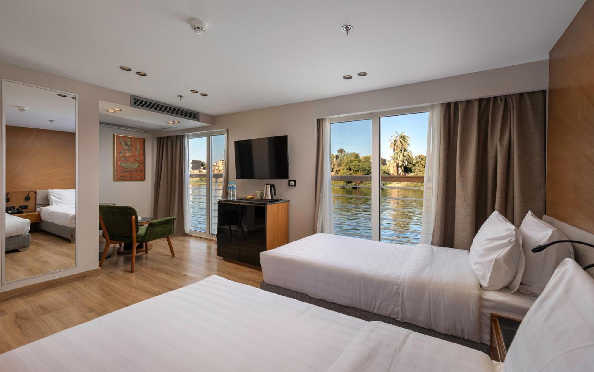 Tia Boutique Nile Cruise - Every Monday From Luxor For 04 & 07 Nights - Every Friday From Aswan For 03 & 07 Nights ภายนอก รูปภาพ